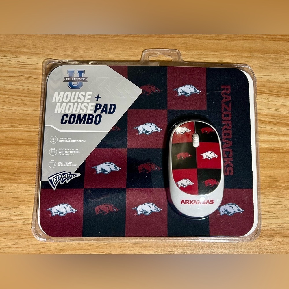 Arkansas Razorbacks Wireless Mouse + Mouse Pad Combo - Collegiate Licensed - New